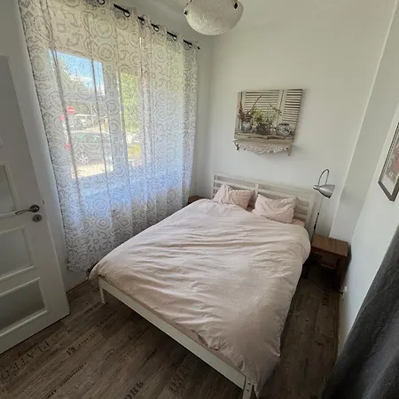 Apartman 6 *